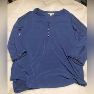 Women's Blue Top with Button Detail Dana buchman  3/4 sleeve navy blue size m